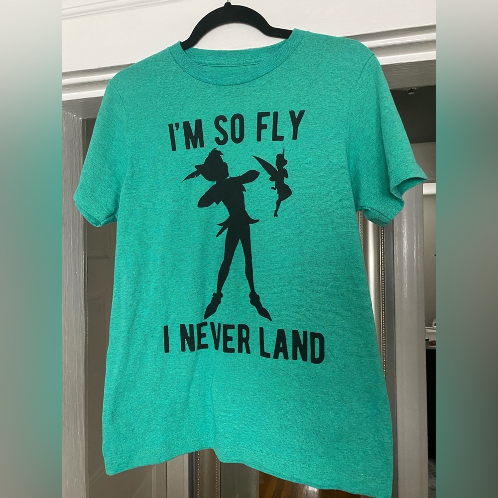 I’m so fly I never land t-shirt - size: small